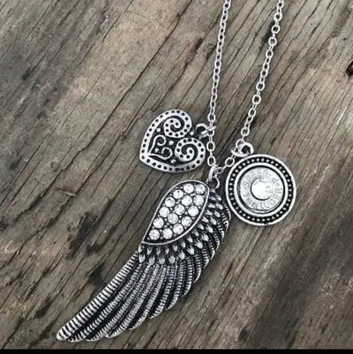 Fly Away Neckless